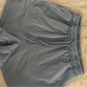 Iight blue boyfriend shorts from cotton on